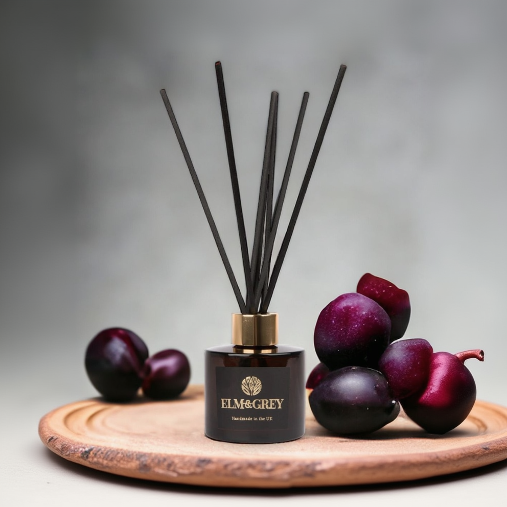 Black Plum & Rhubarb Signature Reed Diffuser