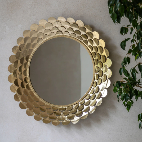 Scallop Gold Mirror Lifestyle