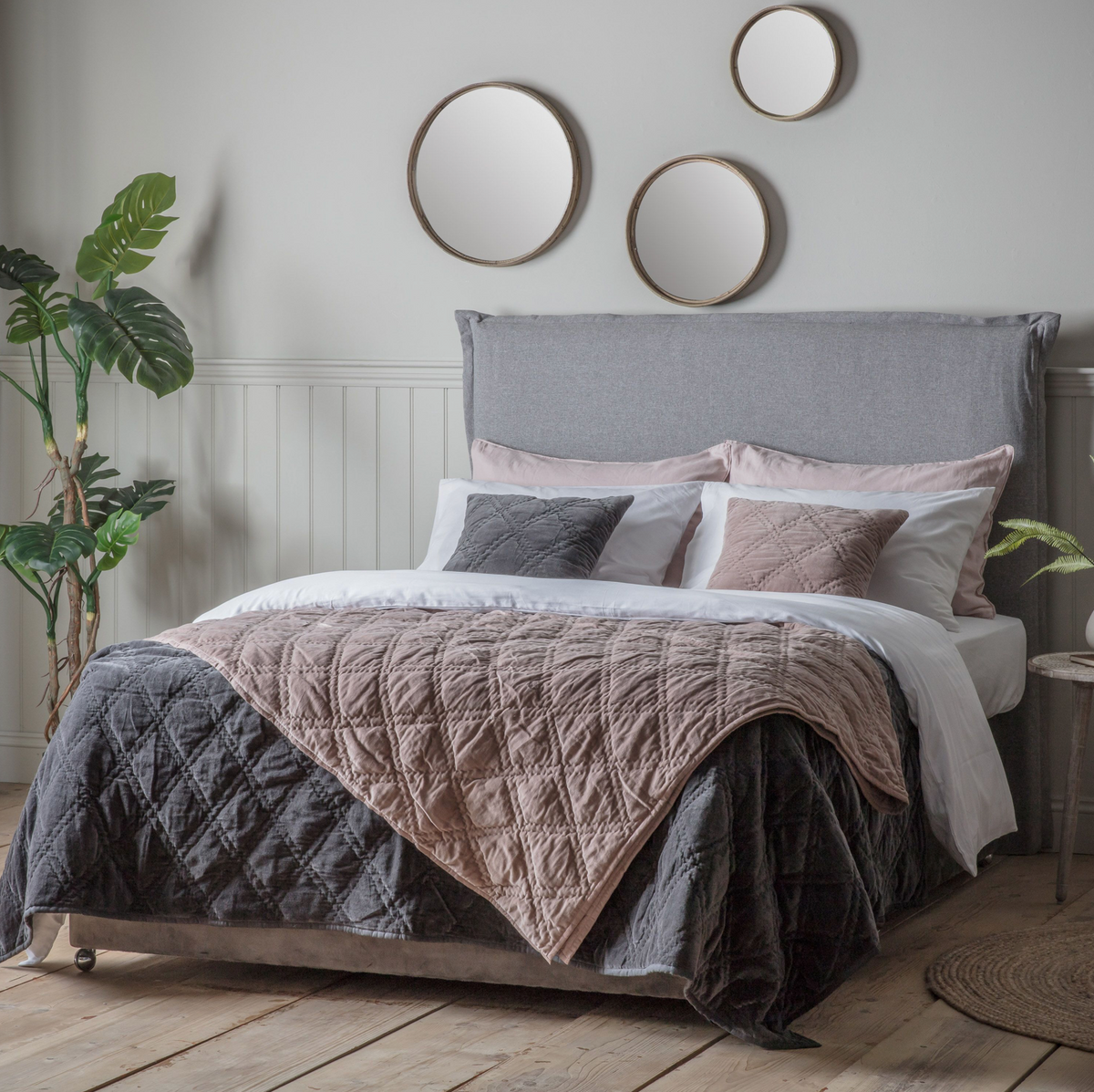 Quilted Diamond Bedspread – Charcoal