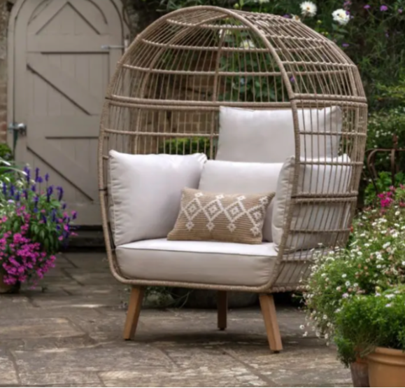 Outdoor Chair Lifestyle