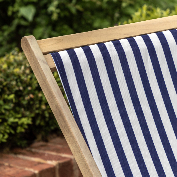BlueStripeDeckChairCLoseUp