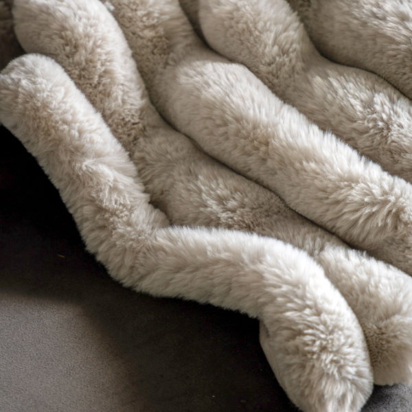 Chunky Faux Fur Throw Close Up
