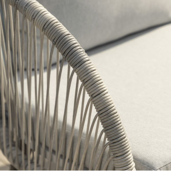 Close Up Chair Cushion outdoors2