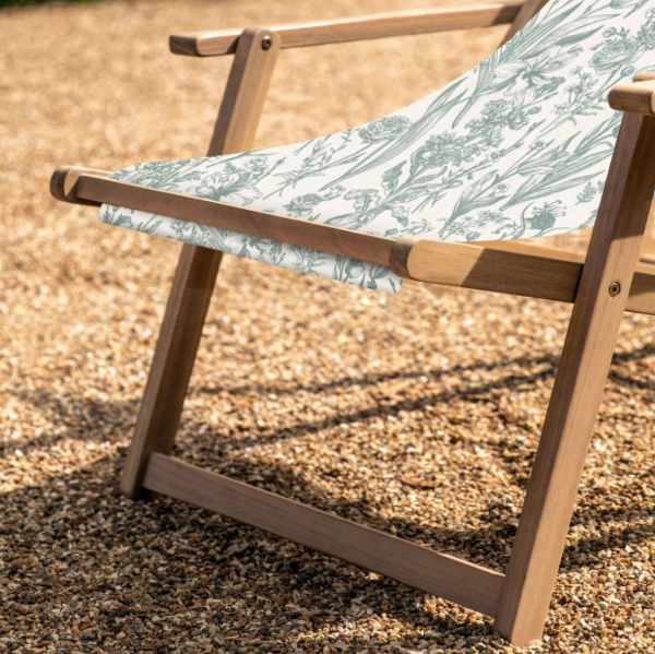 DeckChairGreenFloralCloseUp1
