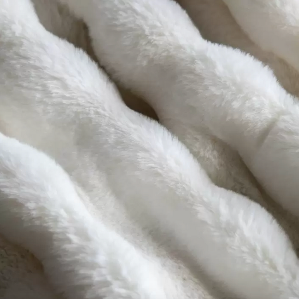 Large Sumptuous Cream Marshmallow Faux Fur Throw
