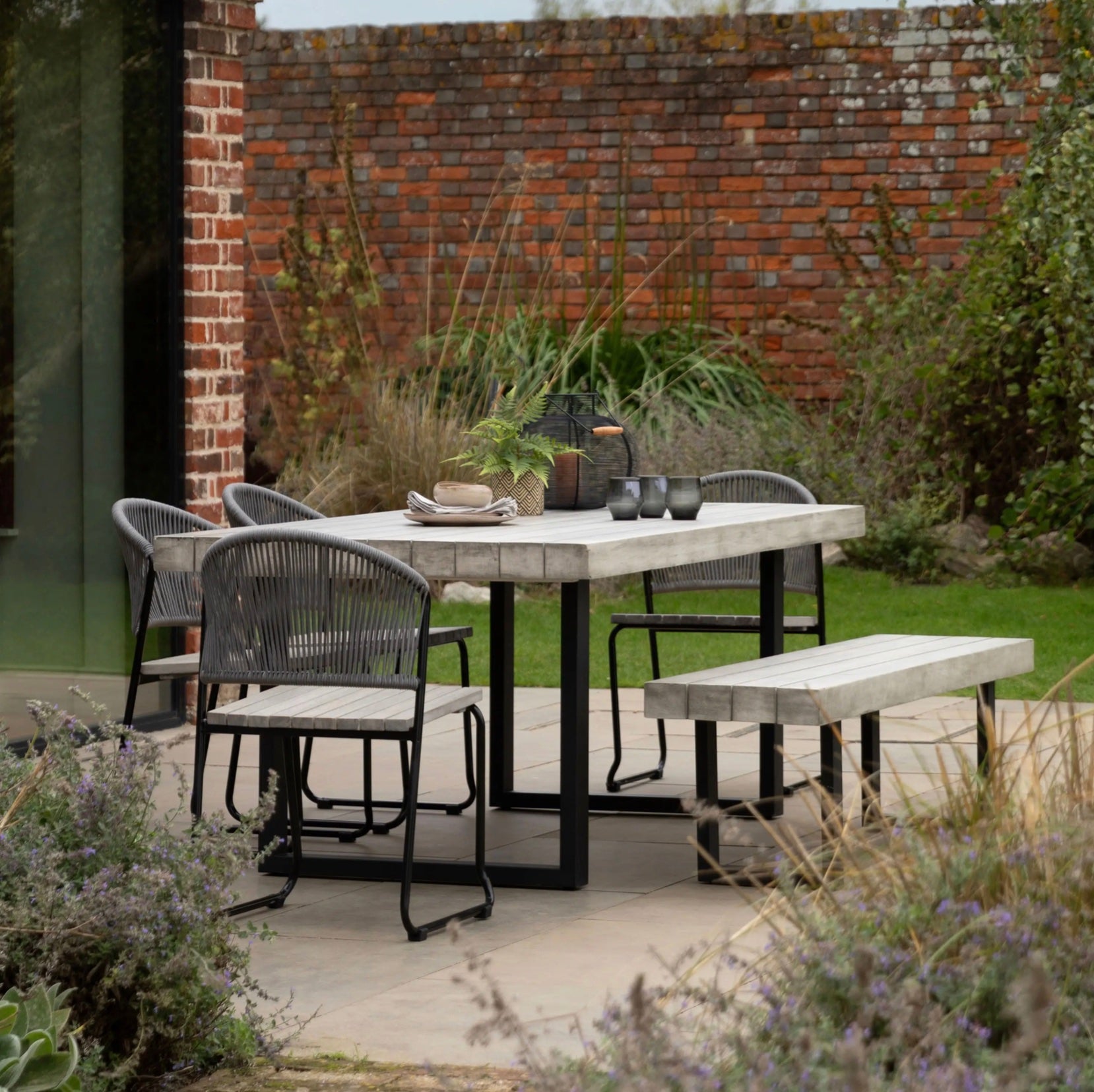 Modena Outdoor Dining Table – 6 Seater Acacia & Black Iron