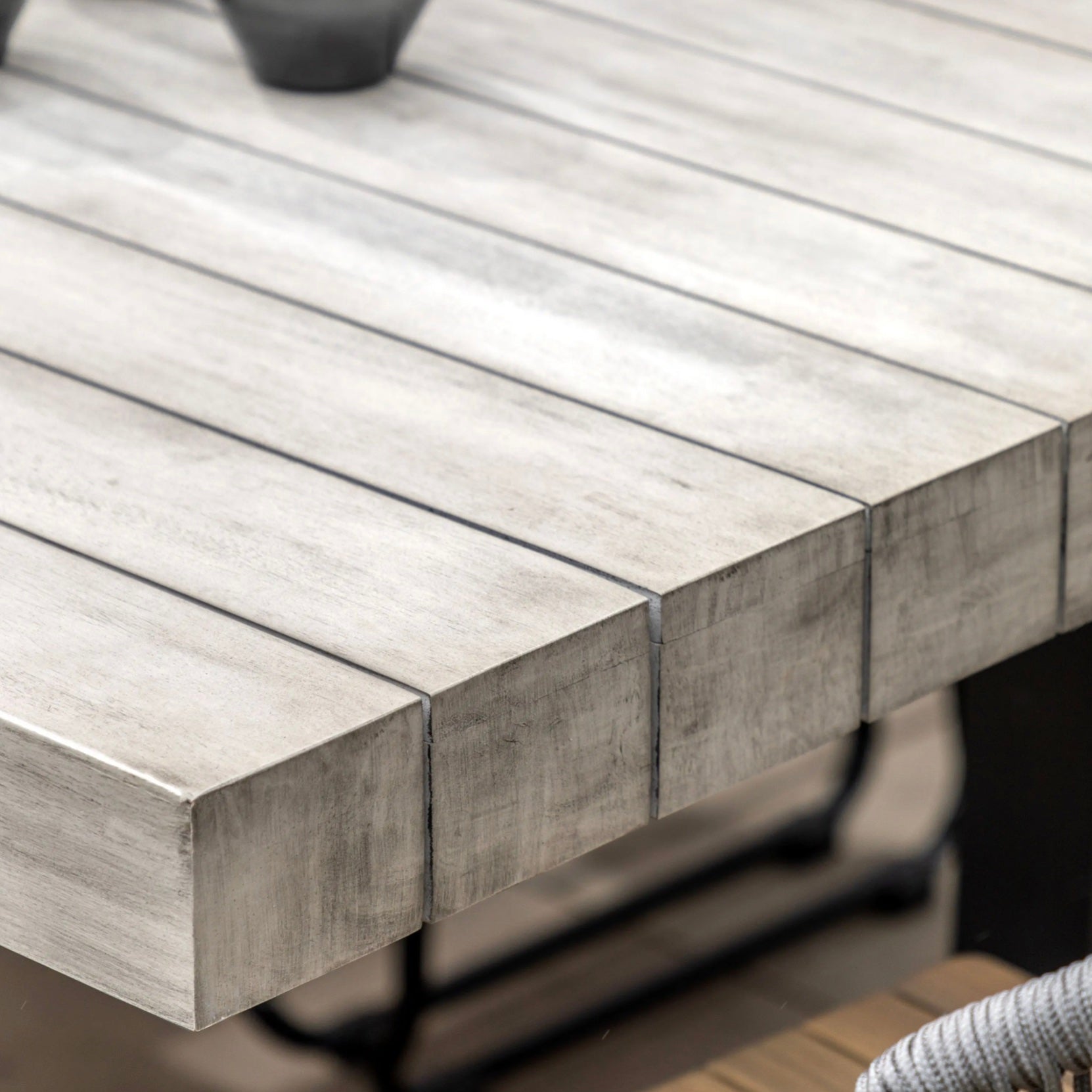 Modena Outdoor Dining Table – 6 Seater Acacia & Black Iron