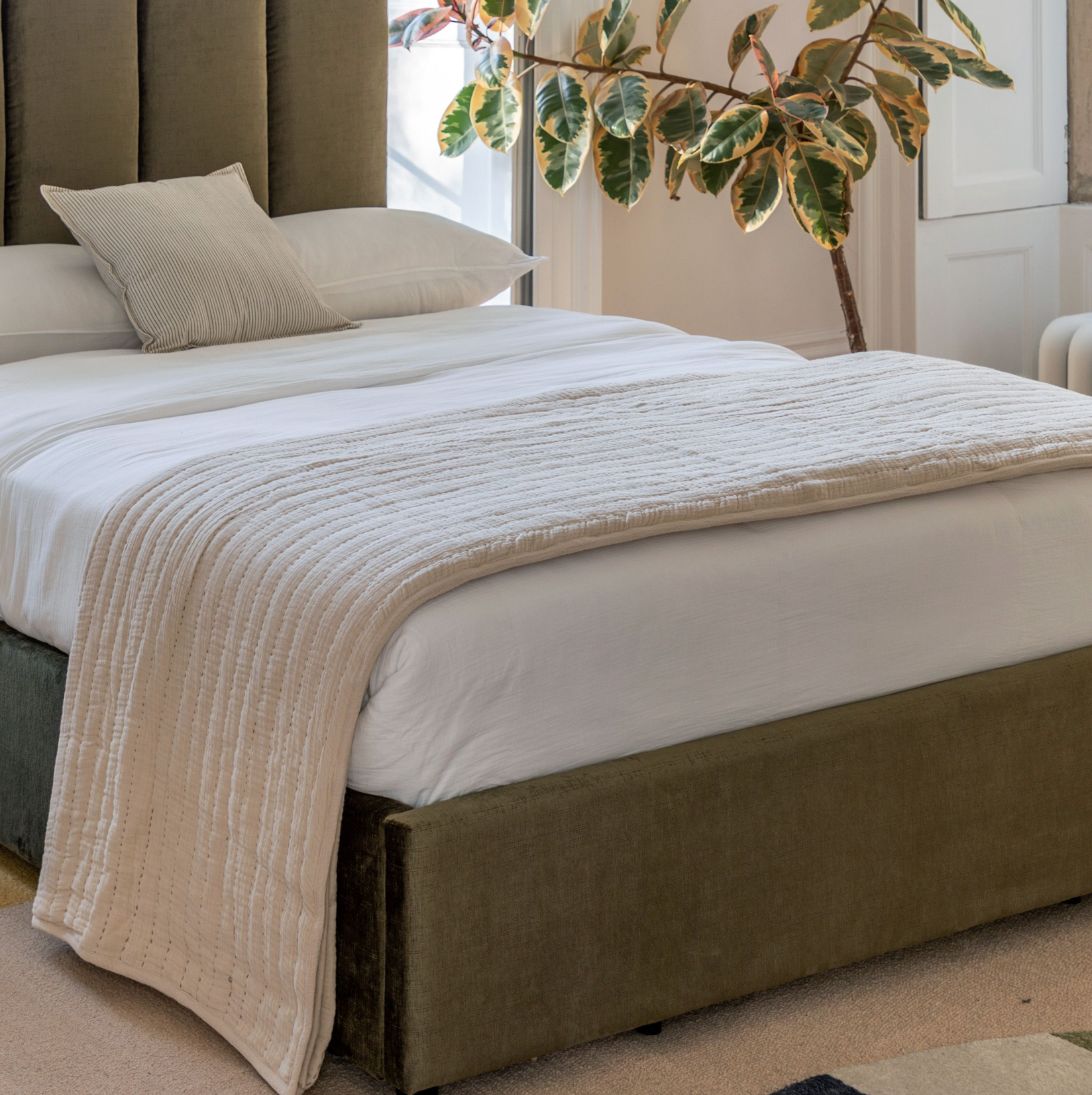 Alcove Gauze Bedspread – Taupe