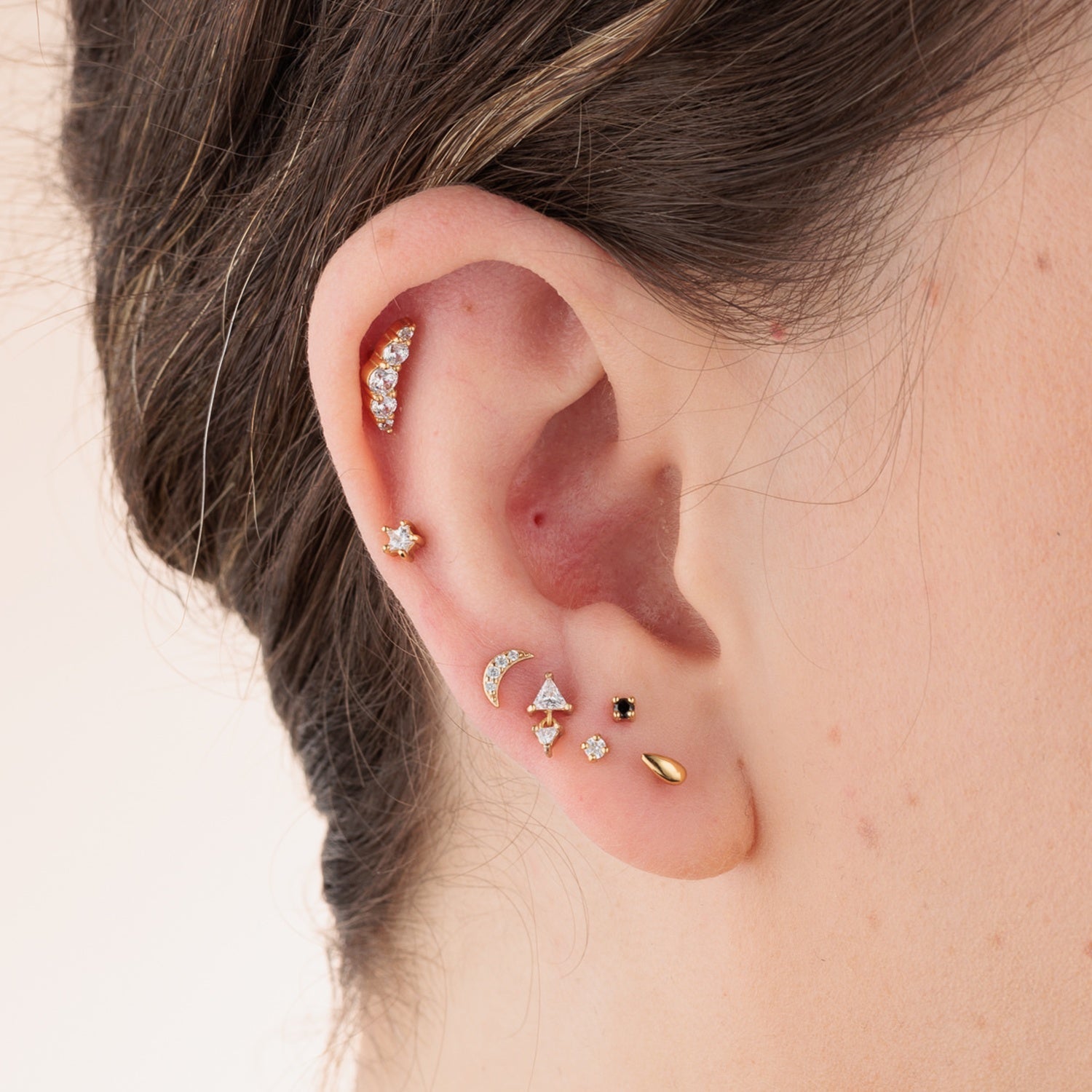 Teardrop Single Flat Back Earring