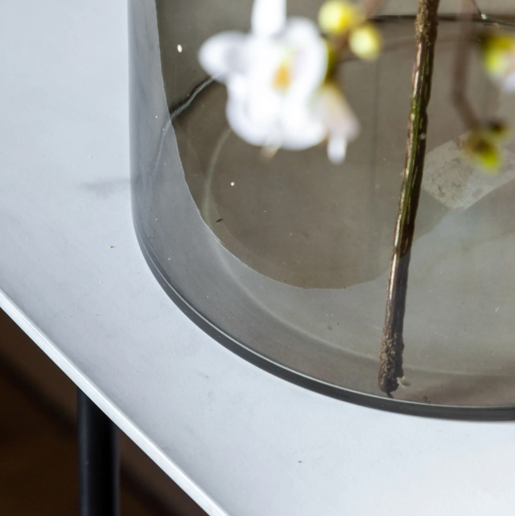 Kuda Glass Vase — Brown