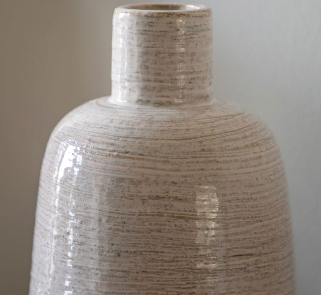 Mobi Ceramic Bottle Vase — Medium
