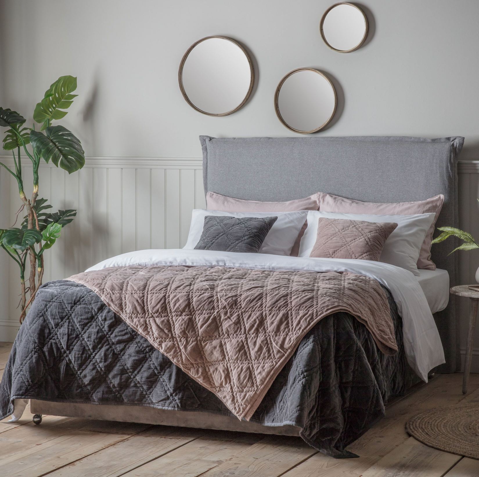 Quilted Diamond Bedspread – Blush